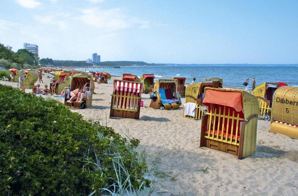 Appartementhaus Pinamar In Scharbeutz Exteriör bild